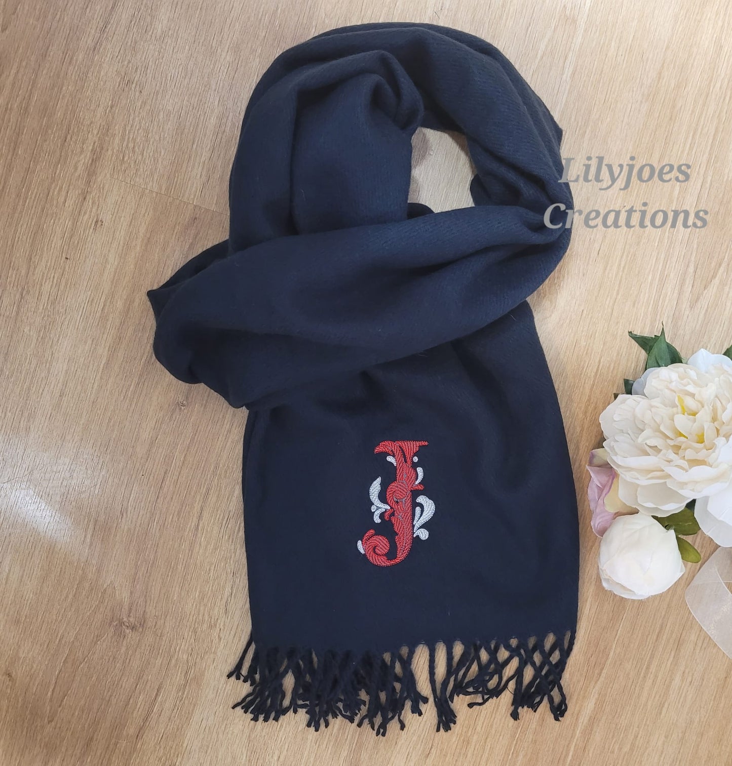Scarf Large Initial